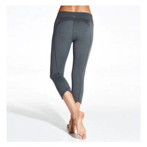 Calia by Carrie Essential Crossover Tight Fit Capri - L